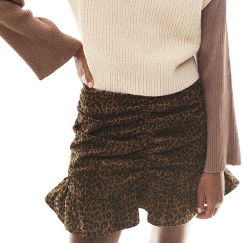 Zara corduroy leopard print ruched mini skirt Size S